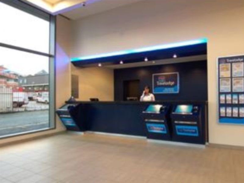 Travelodge Manchester Central Arena Exterior photo